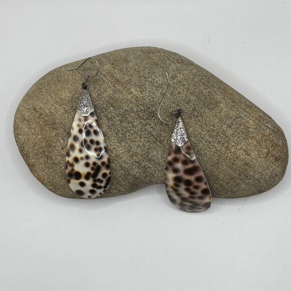 Tiger Cowrie Shell Earrings • 925 Silver Cuff - beach vibe - Picture 6 of 6